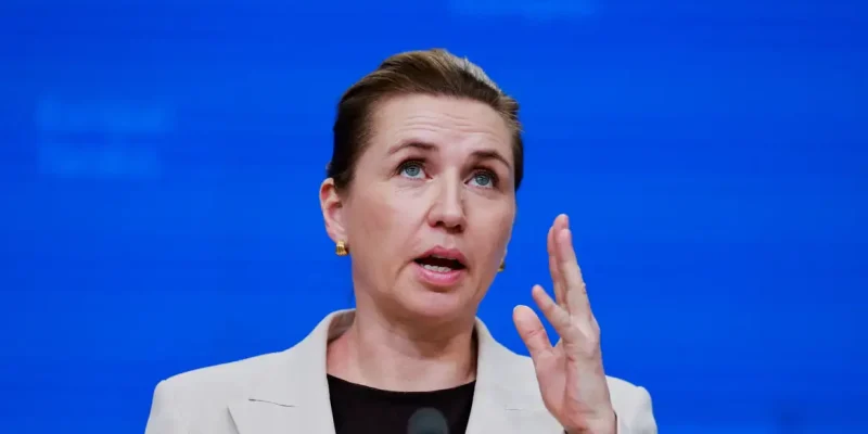 Primeira-ministra da Dinamarca, Mette Frederiksen, durante reunião de cúpula da União Europeia em Bruxelas
19/12/2025 REUTERS/Stephanie Lecocq