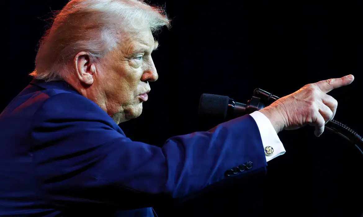 U.S. President Donald Trump addresses House Republicans at their annual issues conference retreat, at the Kennedy Center, renamed the Trump-Kennedy Center by the Trump-appointed board of directors, in Washington, D.C., U.S., January 6, 2026. REUTERS/Kevin Lamarque