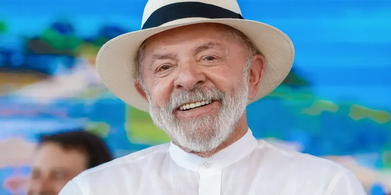 Maceió (AL), 23/01/2026 - Presidente da República, Luiz Inácio Lula da Silva, durante cerimônia de entrega de Unidades Odontológicas Móveis (UOMs) e de ambulâncias do Serviço de Atendimento Móvel de Urgência (SAMU) ao Estado de Alagoas no âmbito do programa Agora Tem Especialistas, no Residencial Dr. Pedro Teixeira Duarte I e II.. Foto: Ricardo Stuckert/PR