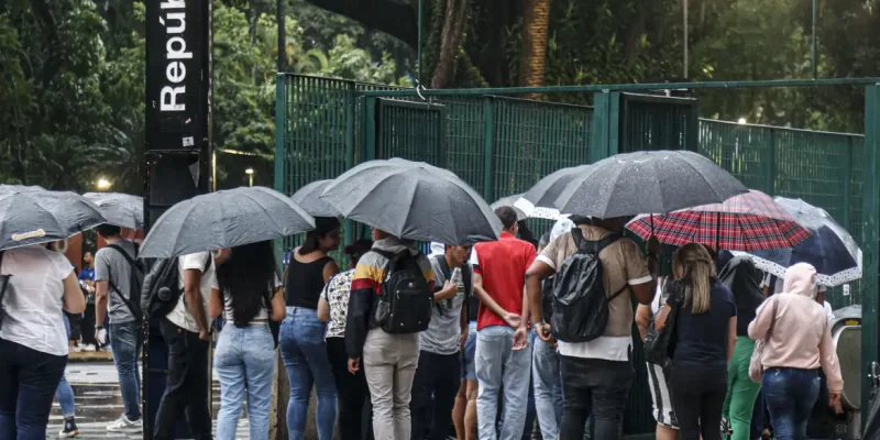 São Paulo-SP, 09/01/2024, Forte chuva atingiu a capital paulista na tarde desta terça-feira. Foto: Paulo Pinto/Agência Brasil