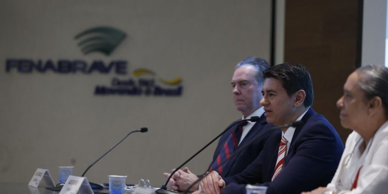 São Paulo (SP), 08/01/2025 - Coletiva de imprensa da FENABRAVE com o presidente Arcelio Alceu dos Santos Jr e Marcelo Franciulli (Diretor Executivo) e Tereza Fernandez ( TF Consultoria). Foto: Paulo Pinto/Agência Brasil