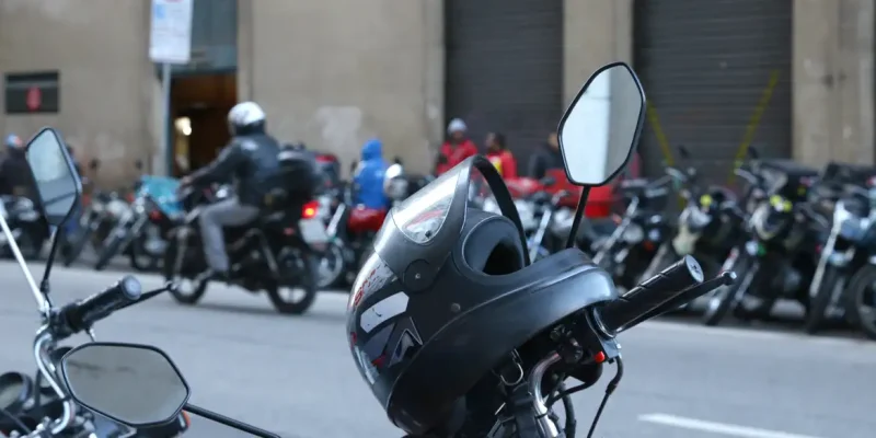 Mobilização de motoboys na rua Boa Vista.