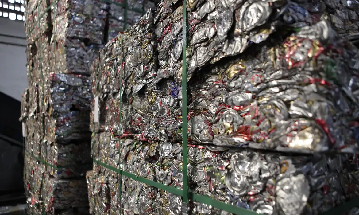 Reciclagem de latas de alumínio