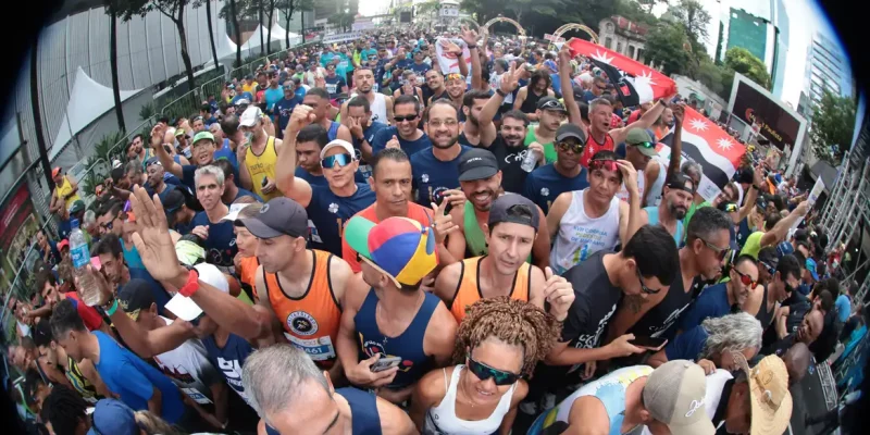 São Paulo (SP), 31/12/2025 - Pessoas aguardam o início da 100ª Corrida Internacional de São Silvestre. Foto: Paulo Pinto/Agencia Brasil
