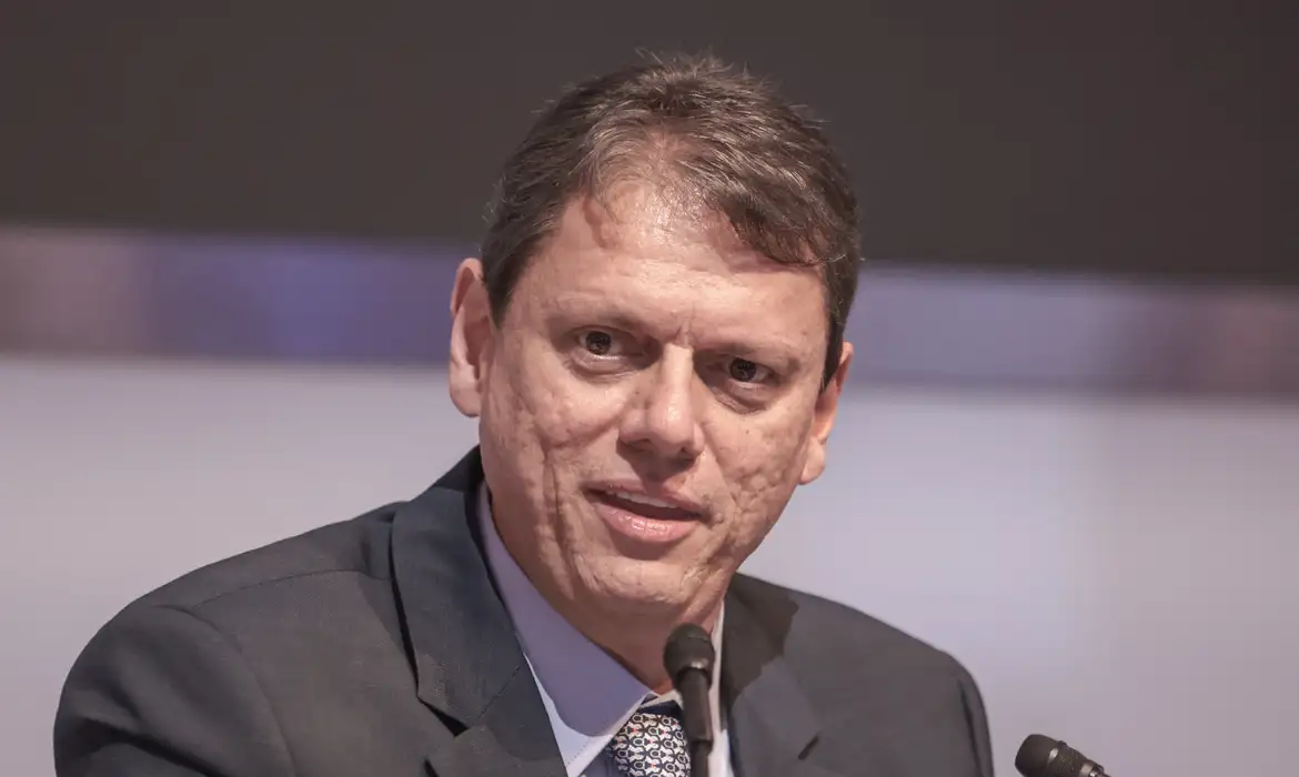 São Paulo (SP) 13/11/2025 - Governador Tarcísio de Freitas participa do leilão de sistema de travessias hídricas na B3.
Foto Paulo Pinto/Agência Brasil