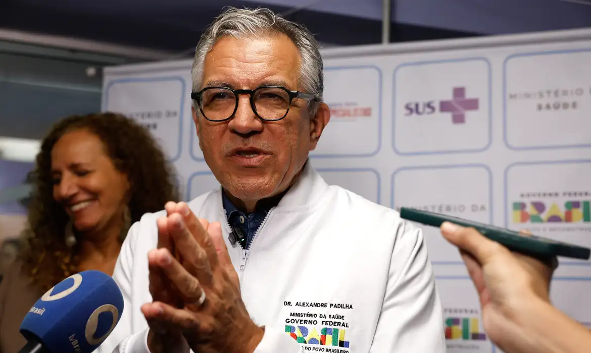 Rio de Janeiro (RJ), 22/01/2026 - O ministro da Saúde, Alexandre Padilha, participa da inauguração do novo ambulatório de Oncologia Pediátrica, espaço para  cuidado ao câncer infantojuvenil do SUS, no Instituto Nacional do Câncer (INCA).  Foto: Tânia Rêgo/Agência Brasil