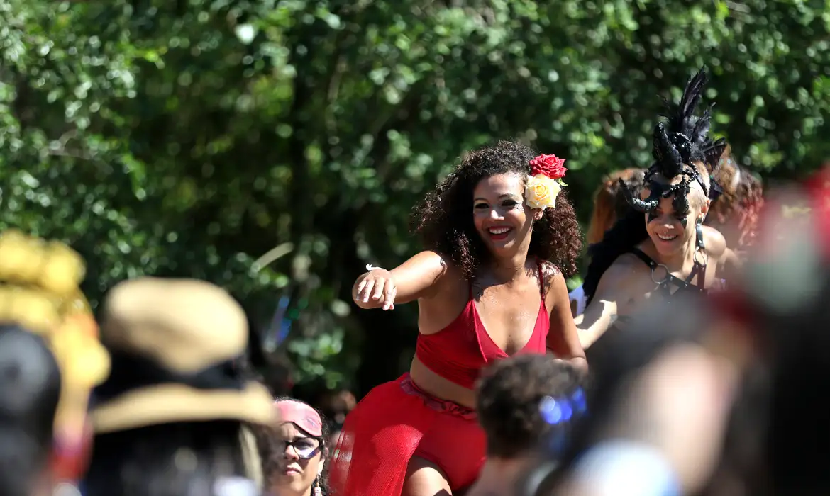Rio de Janeiro (RJ), 22/02/2023 - Apresentação do bloco Mulheres Rodadas, no Aterro do Flamengo, zona sul da cidade. Foto:Tânia Rêgo/Agência Brasil