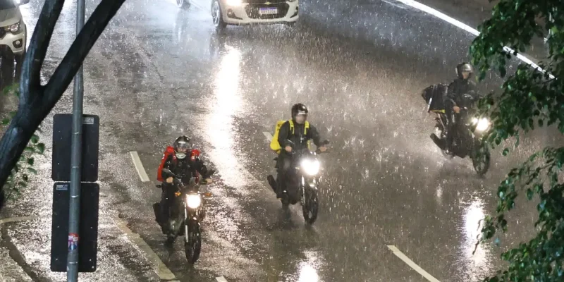 São Paulo (SP), 09/12/2025 - Chegada de frente fria causa chuva na capital paulista. Foto: Rovena Rosa/Agência Brasil