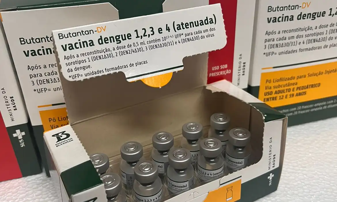 Rio de Janeiro (RJ), 21/02/2026 - Municípios fluminenses começam a receber vacina contra a dengue, produzida pelo Instituto Butantan. Foto: Instituto Butantan/Divulgação