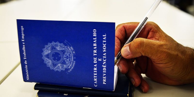 Carteira de Trabalho e Previdência Social (CTPS)