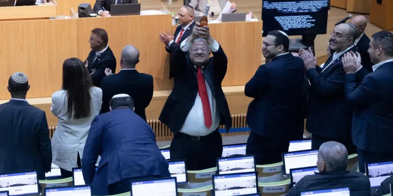 Israel's far-right National Security Minister Itamar Ben-Gvir celebrates after Israel's parliament passed a law on Monday making the death penalty a default sentence for Palestinians convicted in military courts of deadly attacks, at the Knesset, Israel’s parliament in Jerusalem, March 30, 2026 REUTERS/Oren Ben Hakoon ISRAEL OUT. NO COMMERCIAL OR EDITORIAL SALES IN ISRAEL     TPX IMAGES OF THE DAY