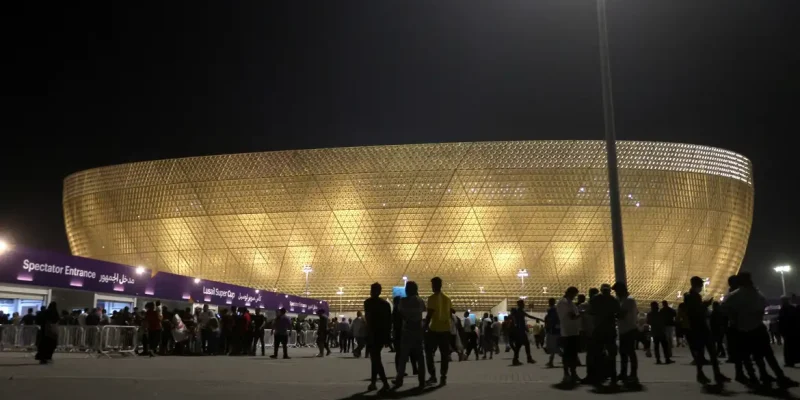 Vista do estádio Lusail, principal palco da Copa do Mundo do Catar. REUTERS/Ibraheem Al Omari