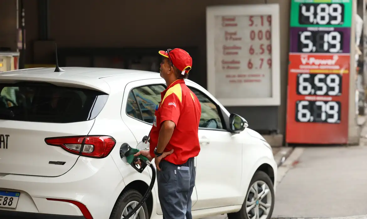 Rio de Janeiro (RJ), 20/03/2026 - Preços dos combustíveis em posto Shell na Lapa. Foto: Rovena Rosa/Agência Brasil