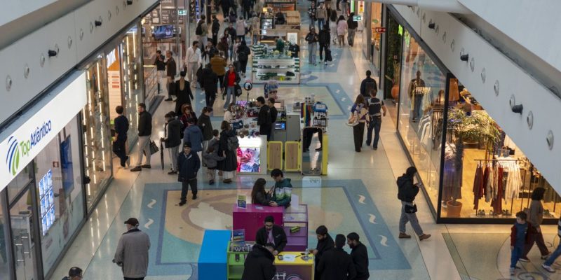 A general view shows people shopping inside a shopping center in Lisbon, Portugal, on February 1, 2026. Retail activity reflects consumer behavior trends within Portugal's urban economy and the broader European market. (Photo by Luis Boza/NurPhoto)NO USE FRANCE