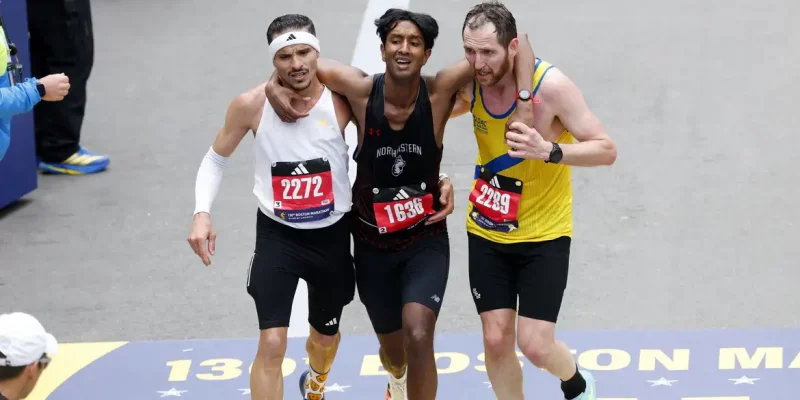 Robson De Oliveira, Ajay Haridasse, Aaron Beggs, maratona de boston