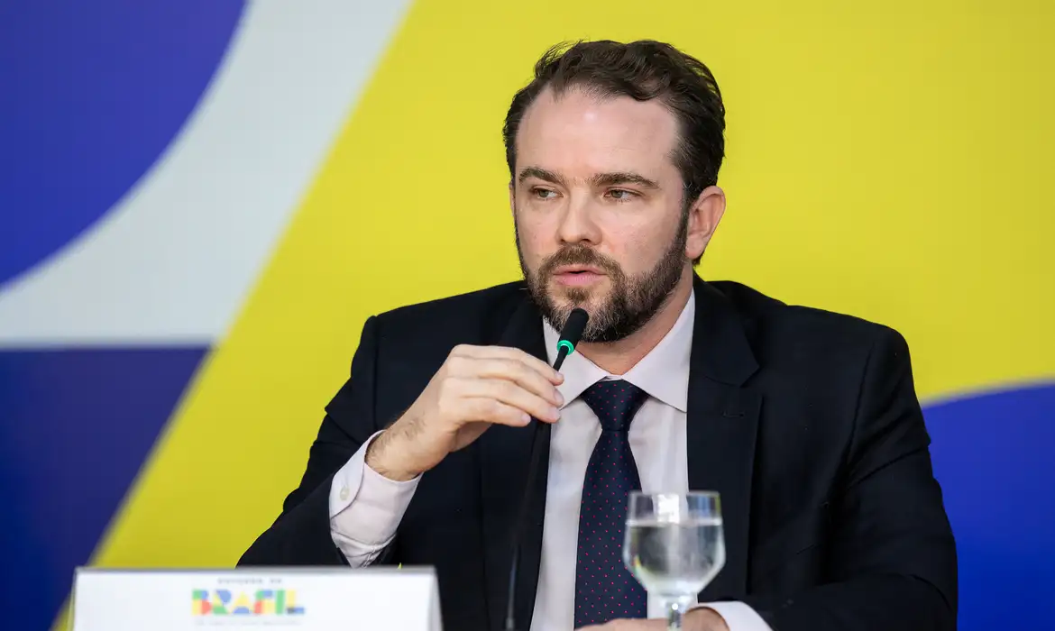 Brasília (DF), 06/04/2026 - Ministro da Fazenda, Dario Durigan, fala durante entrevista coletiva. Foto: Washington Costa/MF