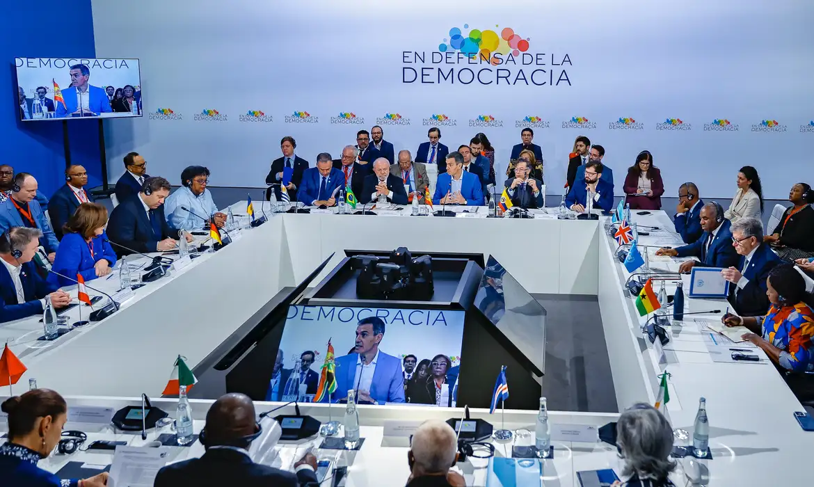 18.04.2026 – Presidente da República, Luiz Inácio Lula da Silva, durante 4.ª Reunião de Alto Nível do Fórum em Defesa da Democracia. Feira de Barcelona, Espanha.

Foto: Ricardo Stuckert / PR