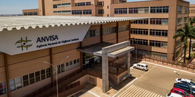 Brasília-DF, 10.11.2023, Fachada do Prédio da Agência de Vigilância Sanitária ANVISA, em Brasília.  Foto: Rafa Neddermeyer/Agência Brasil
