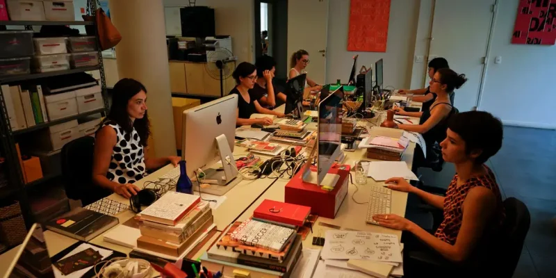 Brasília (DF), 09/01/2026 - Setor editorial. Escritório da editora Ubu. Foto: Victor Caiano/Divulgação