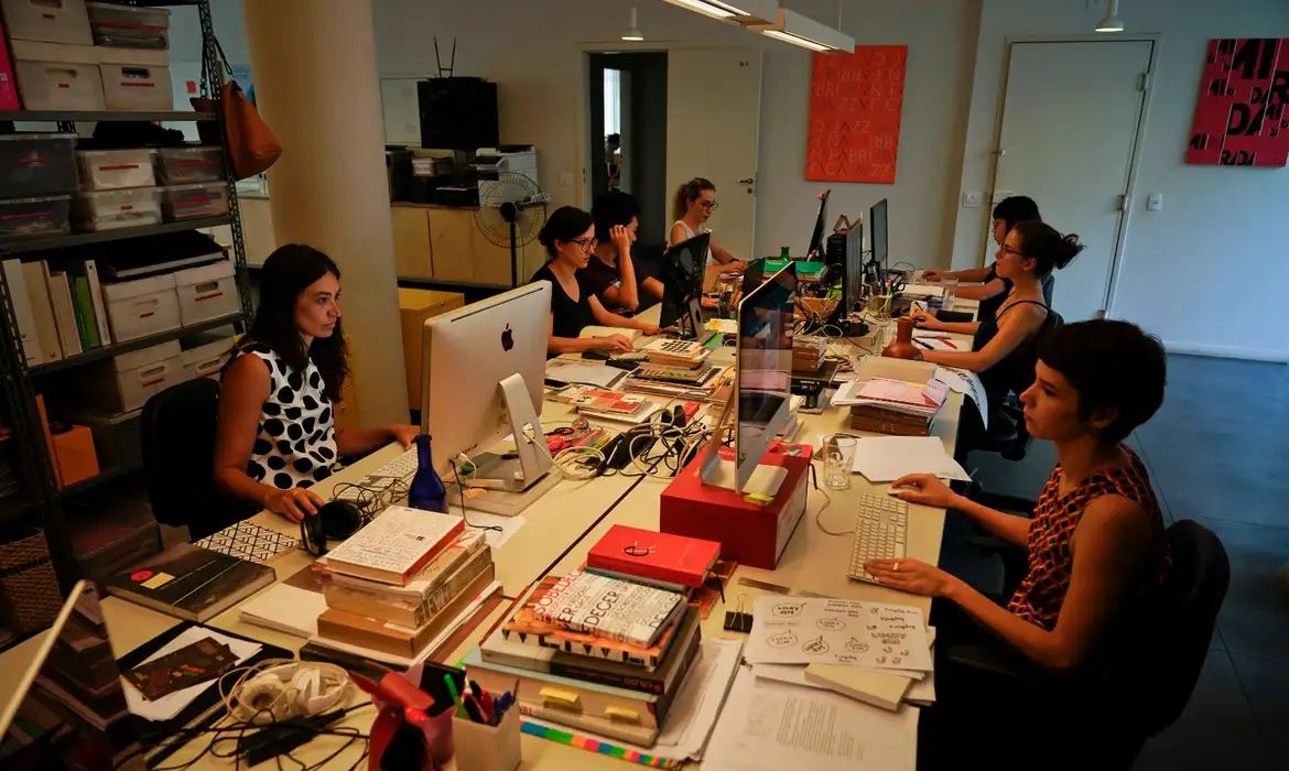 Brasília (DF), 09/01/2026 - Setor editorial. Escritório da editora Ubu. Foto: Victor Caiano/Divulgação