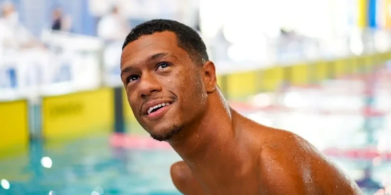 Gabrielzinho quebra recorde mundial na prova dos 50m borboleta classe S2,
