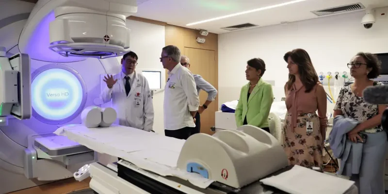 São Paulo (SP), 16/04/2026 - Ministro da Saúde, Alexandre Padilha, participa de entrega do novo acelerador linear ao Hospital GRAACC (Grupo de Apoio ao Adolescente e a Criança com Câncer). Foto: Paulo Pinto/Agencia Brasil