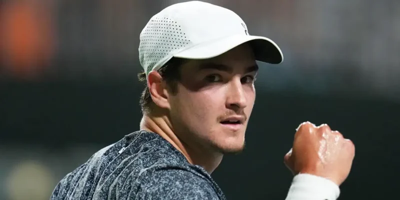 João Fonseca supera belga na estreia do Masters 1000 de Indian Wells, em 05/03/2026