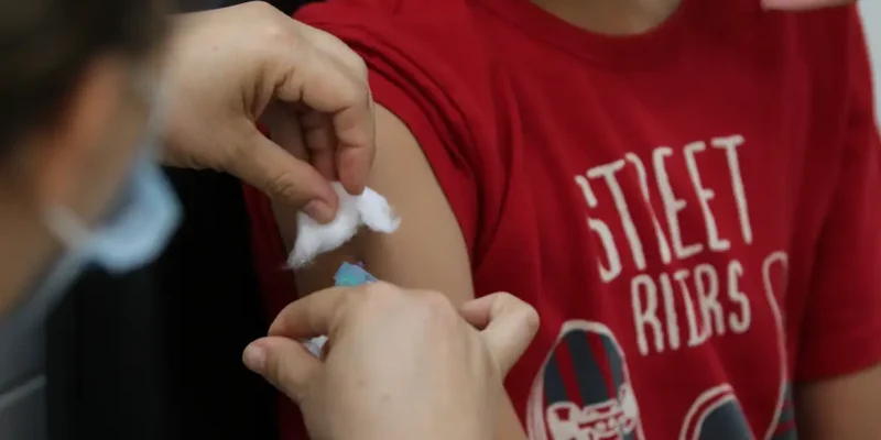 O Distrito Federal começou a vacinar crianças acima de 6 anos contra a COVID-19