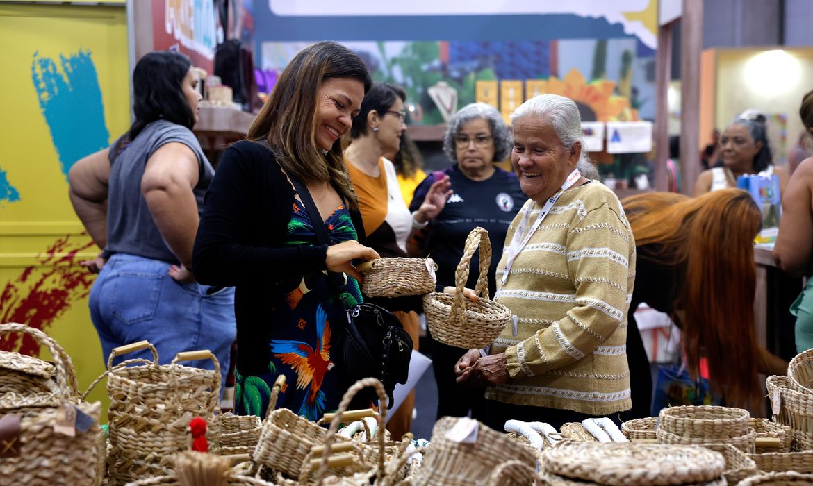 Rio de Janeiro (RJ), 09/04/2025 - Começa a Feira Rio Artes para capacitação e negócios em economia criativa, no Centro de Convenções Expomag, centro da cidade. Foto: Tânia Rêgo/Agência Brasil