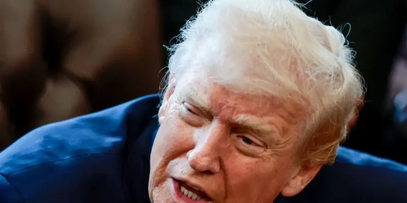 Trump diz que EUA precisam controlar Groenlândia para deter Rússia e China. Foto: REUTERS/Evelyn Hockstein