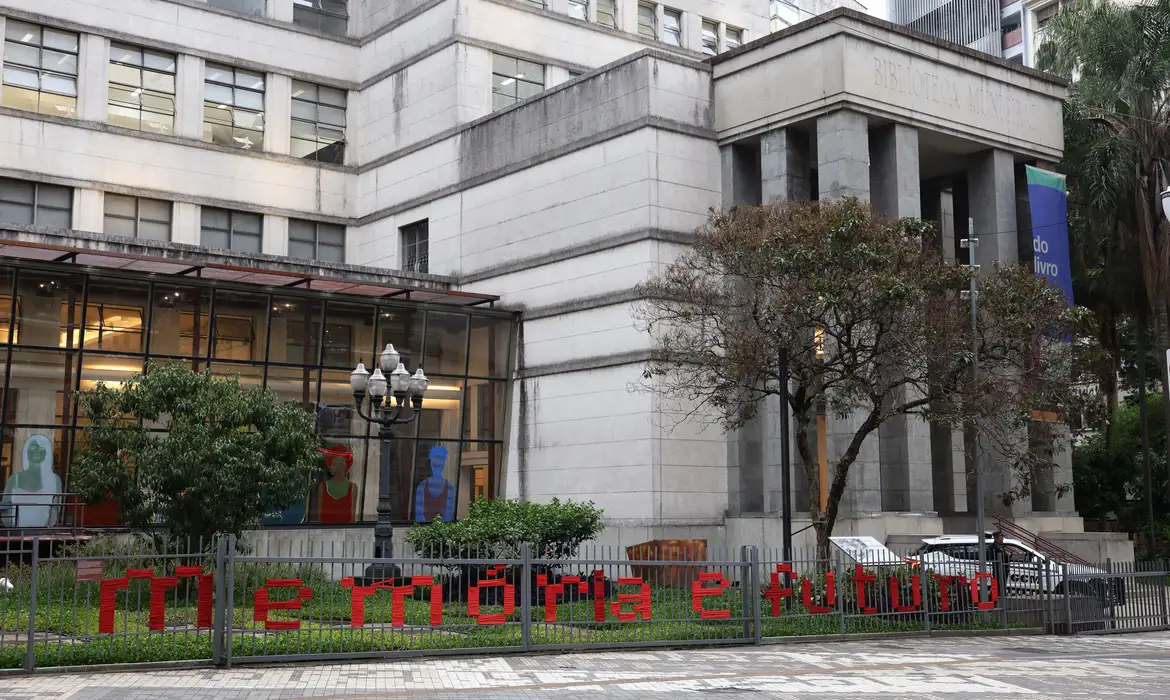 São Paulo (SP), 08/12/2025 - Fachada da Biblioteca Mário de Andrade na rua da Consolação. Foto: Rovena Rosa/Agência Brasil