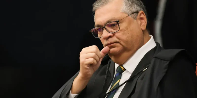 Brasília (DF) 10/09/2025 - O ministro Flávio Dino na Primeira Turma do Supremo Tribunal Federal (STF) que realiza o quarto dia de julgamento dos réus do Núcleo 1 da trama golpista, formado pelo ex-presidente Jair Bolsonaro e mais sete aliados.  Foto: Fabio Rodrigues-Pozzebom/ Agência Brasil