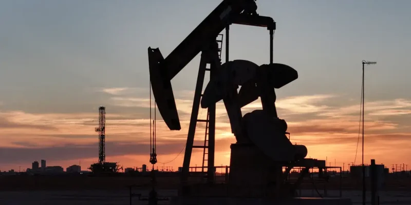 Bomba de extração de petróleo no Texas