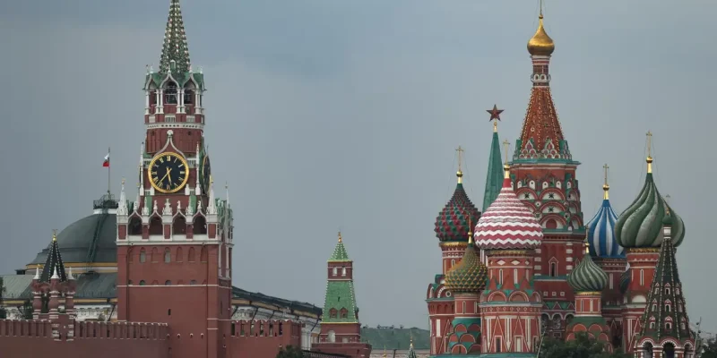 Uma vista da torre Spasskaya do Kremlin e da Catedral de São Basílio
14 de julho de 2025
 REUTERS/Evgenia Novozhenina/ Proibida Reprodução