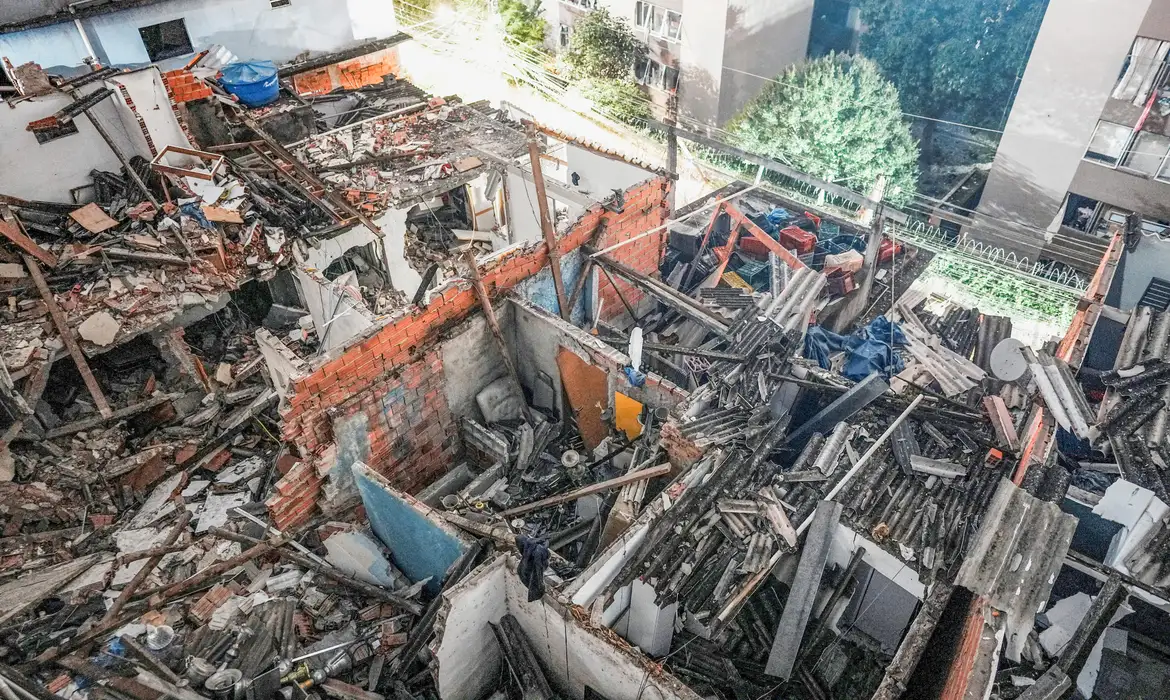 View of the site where a fire set off by a potential gas explosion damaged homes and injured people, according to the local fire department, in Sao Paulo, Brazil, May 11, 2026. REUTERS/Alexandre Meneghini