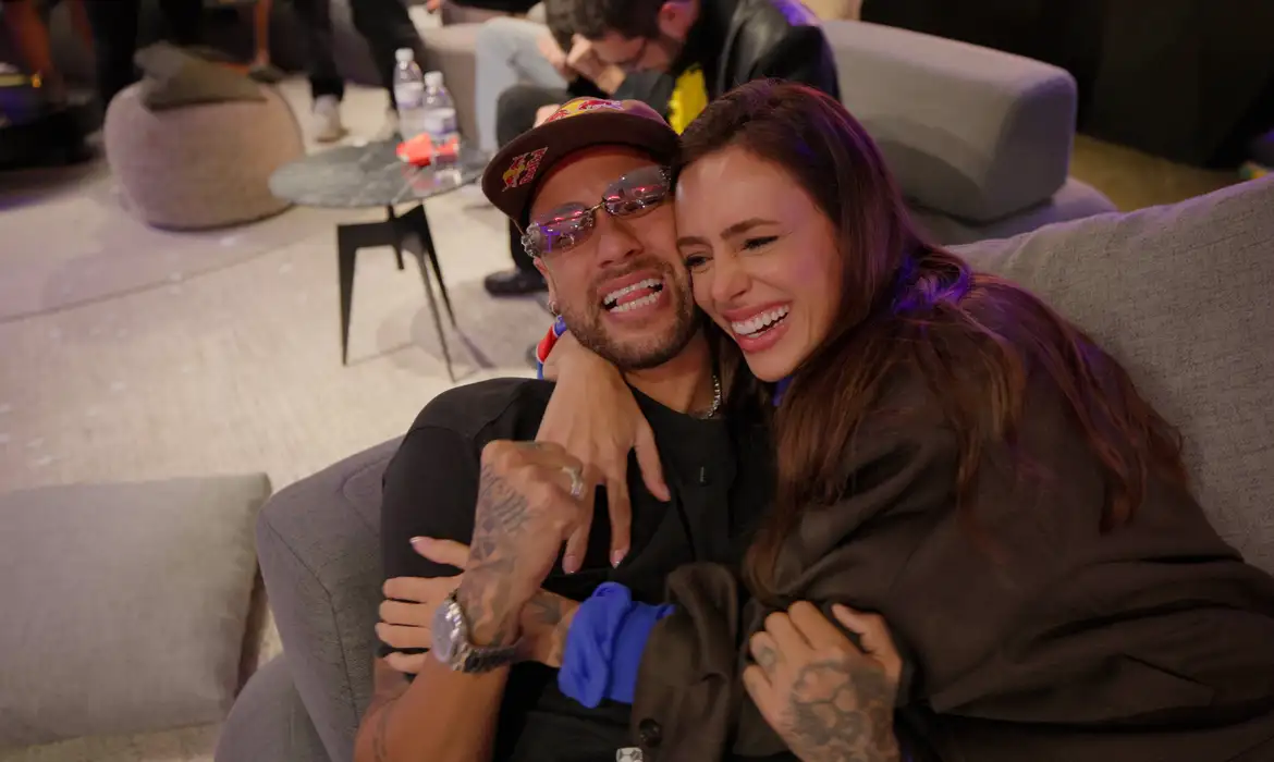 Neymar Jr. has been named in Brazil’s squad for the 2026 FIFA World Cup, marking the fourth World Cup selection of his career after previous appearances in 2014, 2018 and 2022. The latest episode of his YouTube series captures the emotional hours surrounding Carlo Ancelotti’s squad announcement, following Neymar Jr. from Santos FC matchday preparations through to the moment he learns he will return to football’s biggest stage with Brazil. // Neymar Jr. and his wife, Bruna Biancardi, react during Brazil’s 2026 FIFA World Cup squad announcement at his home in Santos, Brazil on May 17, 2026. // Diego Sanches / Red Bull Content Pool