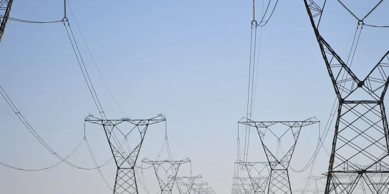 Linhas de transmissão de energia, energia elétrica