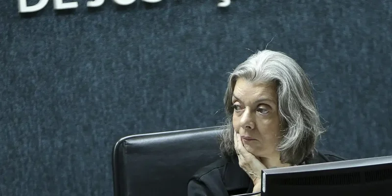 Brasília - A ministra Cármen Lúcia preside sessão do Conselho Nacional de Justiça (CNJ).