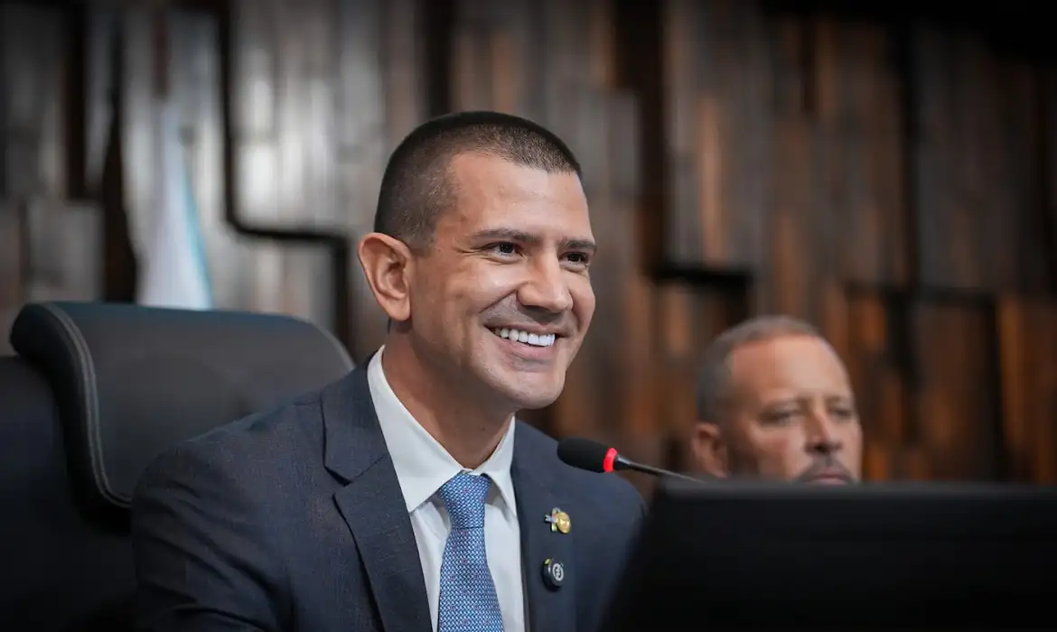 Rio de Janeiro (RJ), 17/04/2026 – DEPUTADO DOUGLAS RUAS É ELEITO NOVO PRESIDENTE DA ALERJ.
Foto: Thiago Lontra/Alerj