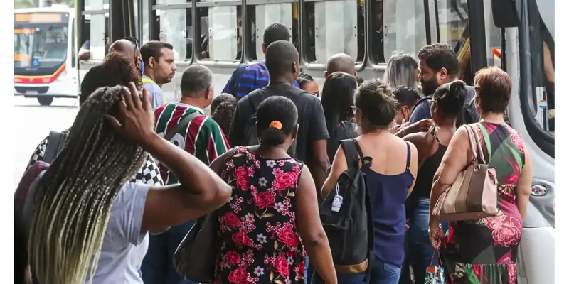 Rio de Janeiro (RJ) 16/02/2024 - Desemprego de mulheres e negros termina 2023 acima da média nacional, Trabalhador com ensino médio incompleto tem pior taxa
Foto: Tânia Rego/Agência Brasil