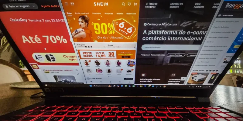 01/06/2024 - Brasília, A chamada “taxa da businha”, cobrança de Imposto de Importação para compras de até US$ 50 (equivalente a cerca de R$ 260), deve ser votada pelo Senado na próxima semana, de acordo com o presidente da Casa, senador Rodrigo Pacheco (PSD-MG). O tributo ganhou esse apelido por impactar principalmente compras de itens de vestuário feminino por meio de varejistas internacionais. Foto: Rafa Neddermeyer/Agência Brasil
