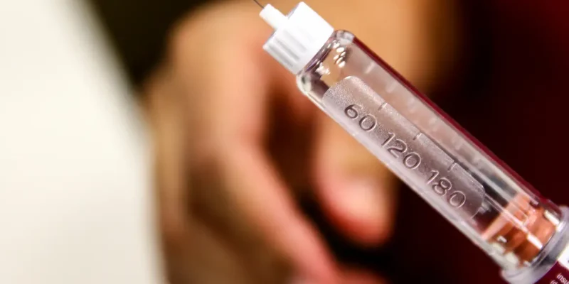 Canetas para aplicação de insulina,exame da curva glicêmica