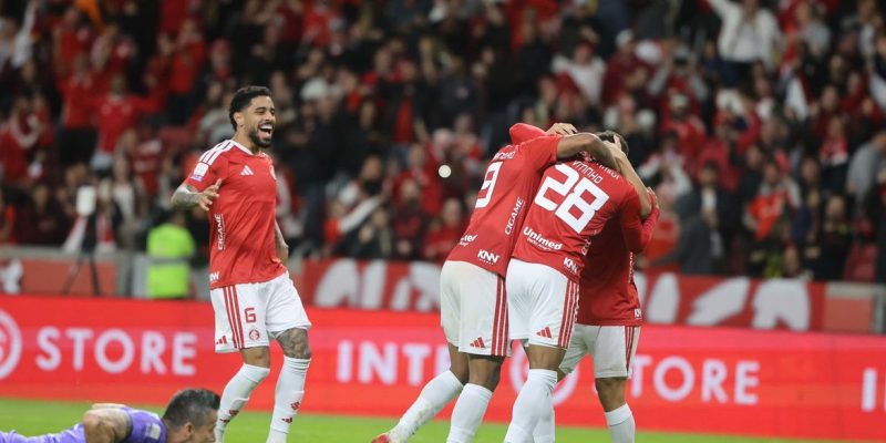 Internacional faz 2 a 0 no Fluminense, pelo Brasileirão, em 03/05/2026