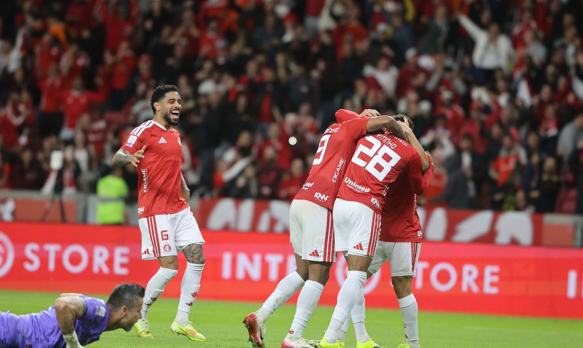 Internacional faz 2 a 0 no Fluminense, pelo Brasileirão, em 03/05/2026