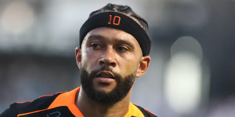 Memphis Depay em jogo do Corinthians contra o Santos
  15 de março de 2026     REUTERS/Thiago Bernardes