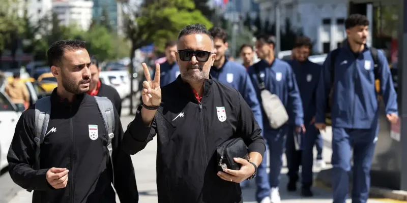 Jogadores e comissão do Irã em Ancara para procedimentos de visto antes da Copa
  21 de maio de 2026      REUTERS/Efekan Akyuz