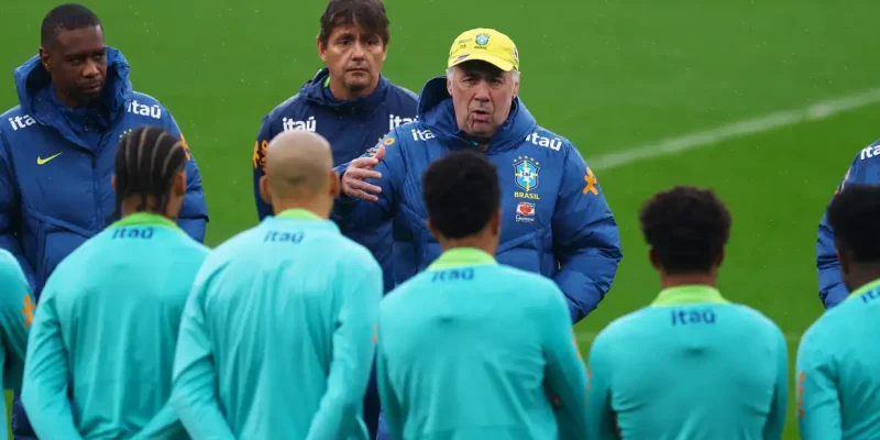 Ancelotti comanda treino do Brasil em Londres
 14/11/2025   Action Images via Reuters/Matthew Childs