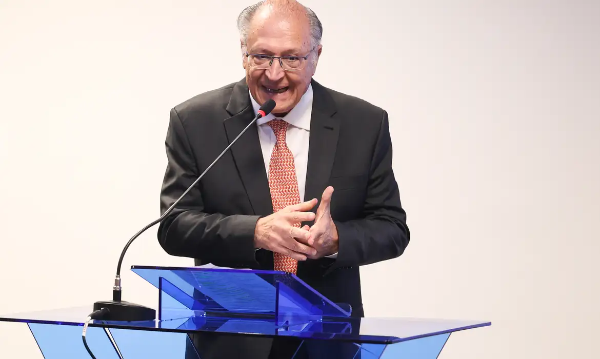 Brasília -DF- 03/06 /2026 - Vice-presidente, Geraldo Alckmin, durante assinatura de convênio entra a Caixa Econômica Federal e Santas Casas.  Foto Valter Campanato/Agência Brasil