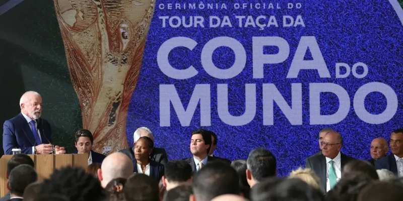 Brasília (DF), 26/02/2026 - Presidente da República, Luiz Inácio Lula da Silva, durante cerimônia de apresentação das taças da Copa do Mundo de 2026 e da Copa do Mundo Feminina de 2027, realizado no Palácio do Planalto. Foto: Valter Campanato/Agência Brasil