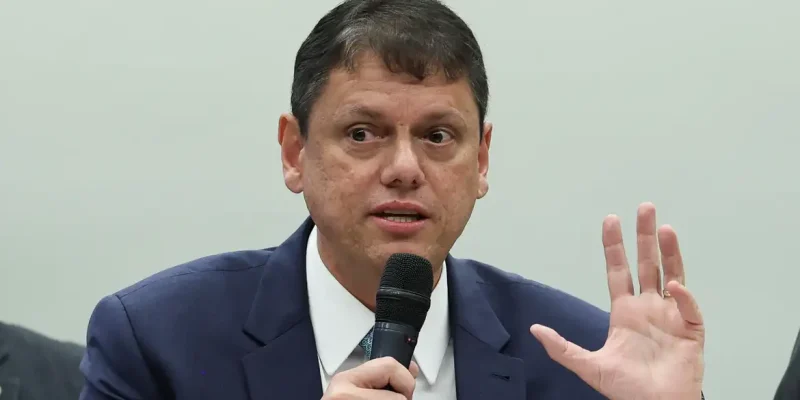 Brasília 02/12/2025 -Comissão Especial que analisa a proposta de emenda à Constituição da segurança pública (PEC 018/2025), a chamada PEC da Segurança Pública, realiza audiência, às 10h, para debater o tema Competências federativas na segurança públicas sob a ótica estadual. Participam os governadores de Goiás, Ronaldo Caiado, e de São Paulo, Tarcísio de Freitas.  Foto Lula Marques/Agência Brasil
